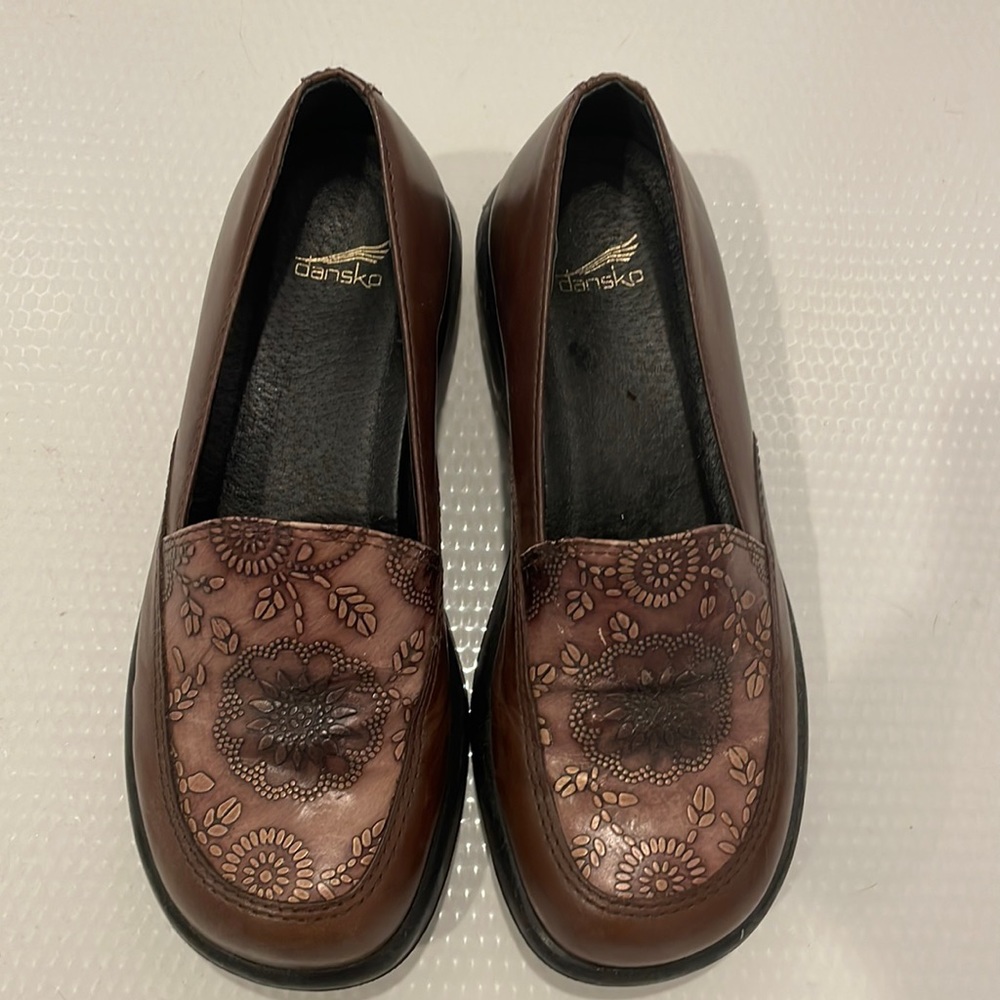 Dansko shoes womens size 38 (US 7)